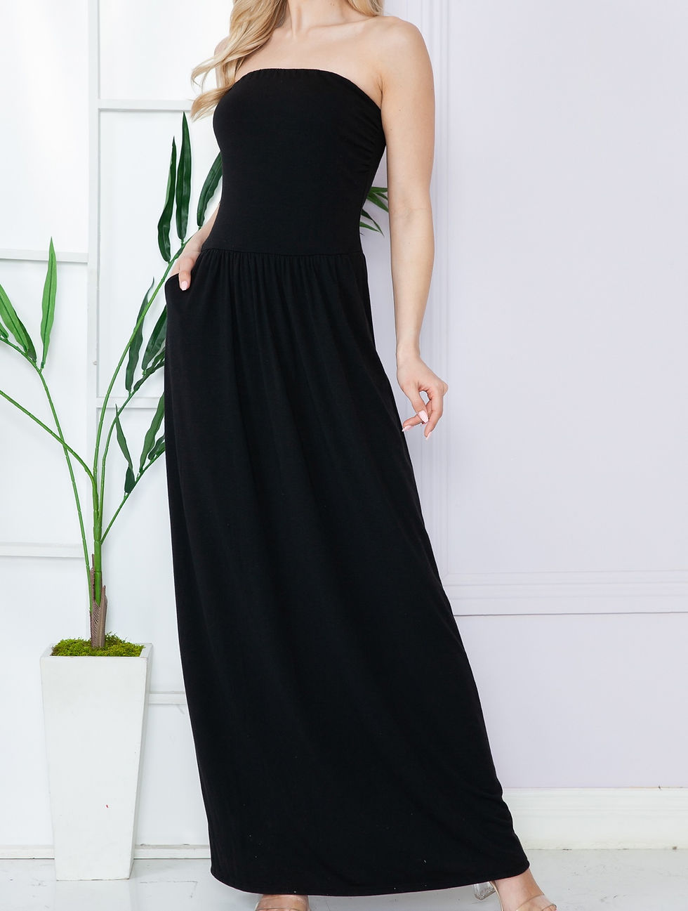 Thumbnail: Ruched Tube Maxi Dress w/ Pockets