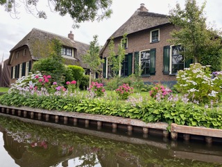 Giethoorn schöne Häuser