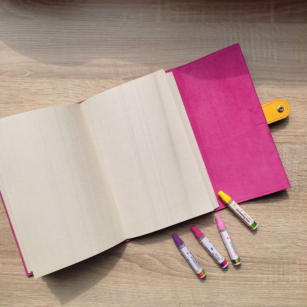 Miniatura: Libreta Flexible Cuero Café Forro Rosado y Broche