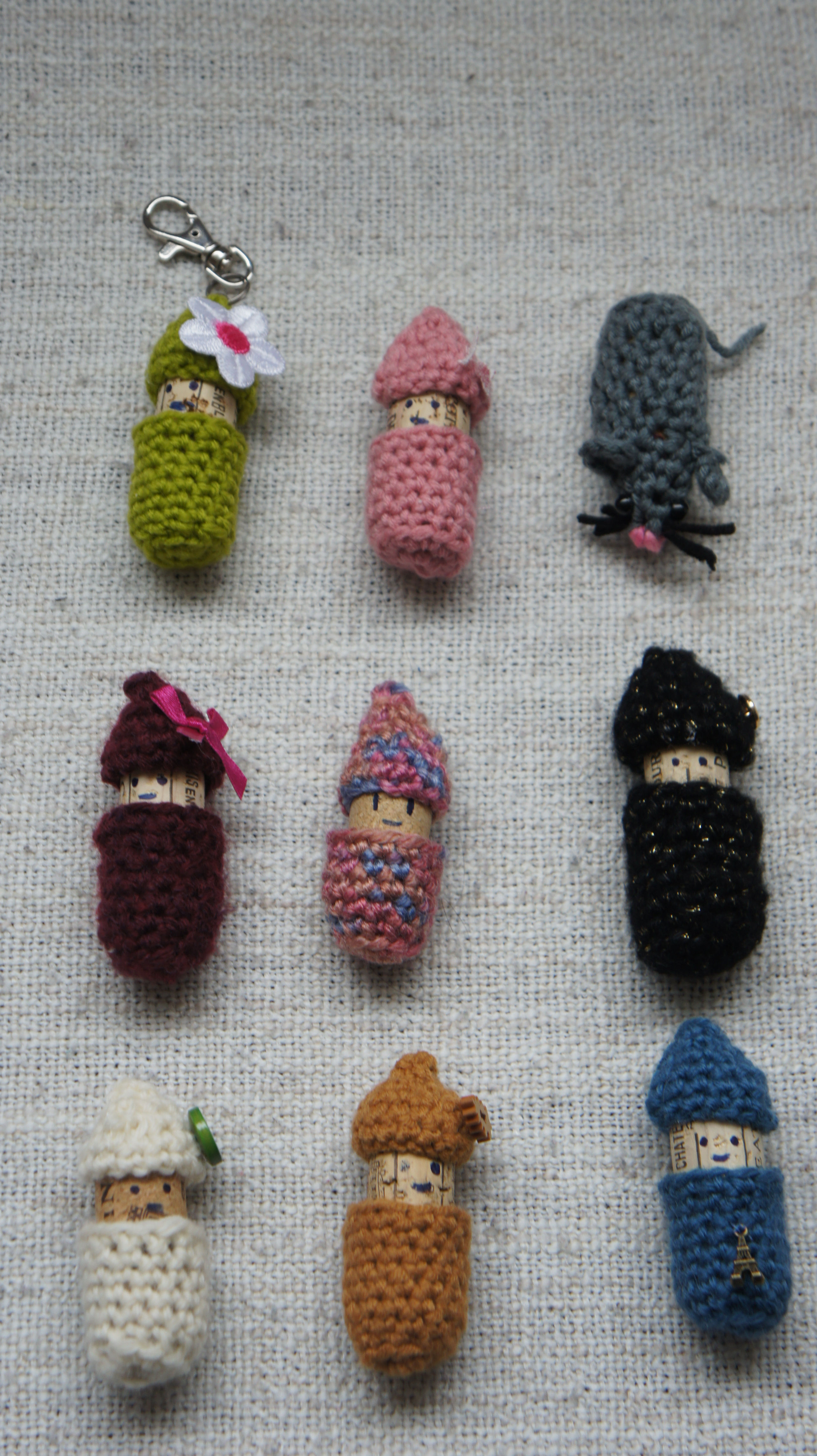 Elfes crochet and wine cork