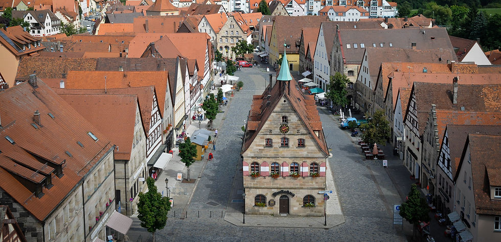 Marktplatz und altes Rathaus in Lauf