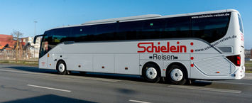 Außenansicht Reisebus Schielein Reisen