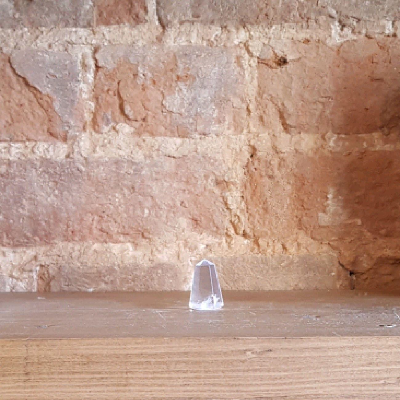 Quartz small polished point
