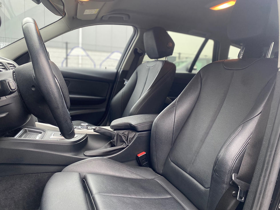 Thumbnail: BMW 318D AUTOMAAT - 116700DKM - Airco - Navi - Trekhaak- Pdc