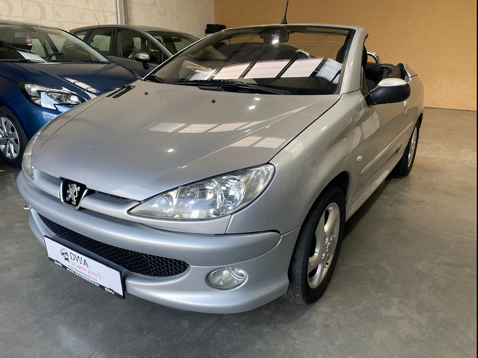 Thumbnail: Peugeot 206 Cabrio BENZINE VOLautomaat - Pdc - 12M Garantie