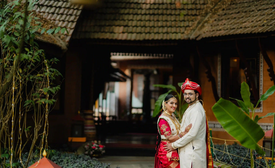 Beautiful Hindu bride and groom