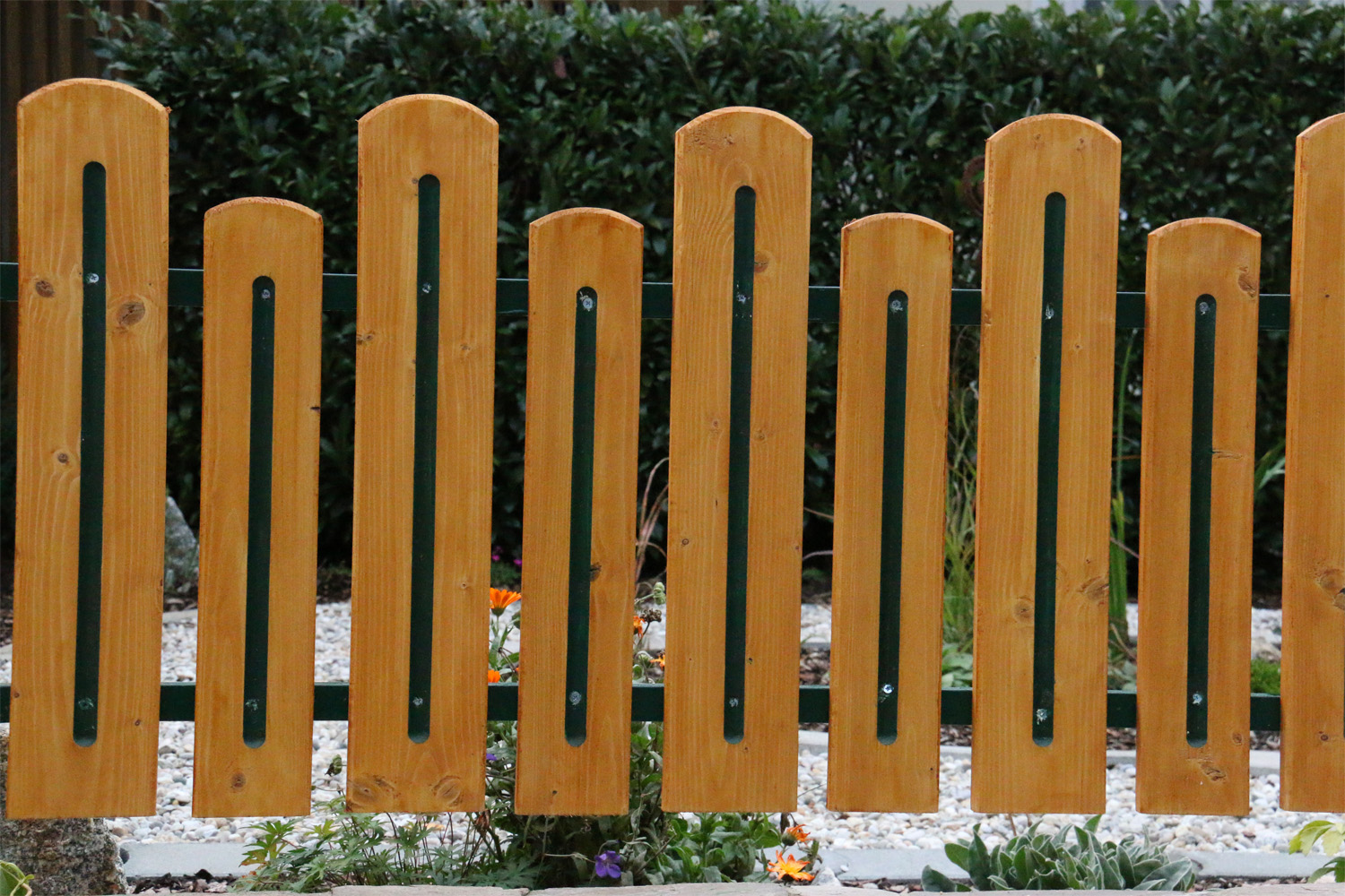 Gartenzaun_gefräst_zweifärbig_BZ_1