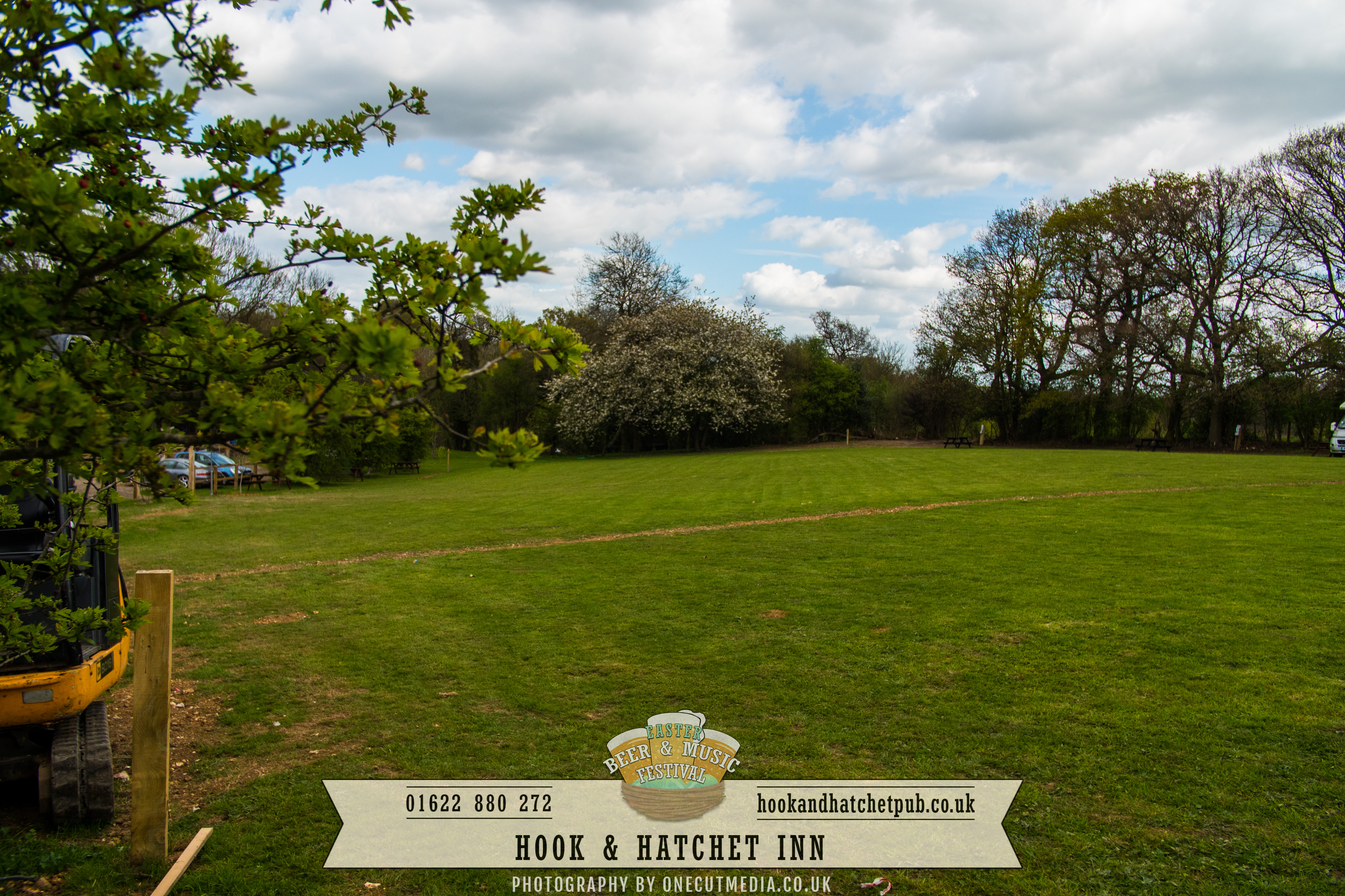 Camping UK Hook and Hatchet Inn