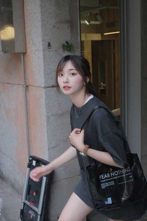 黑色托特・街拍 — 客戶實品