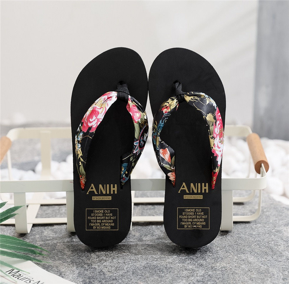 Imej kecil: Sandals with heels 