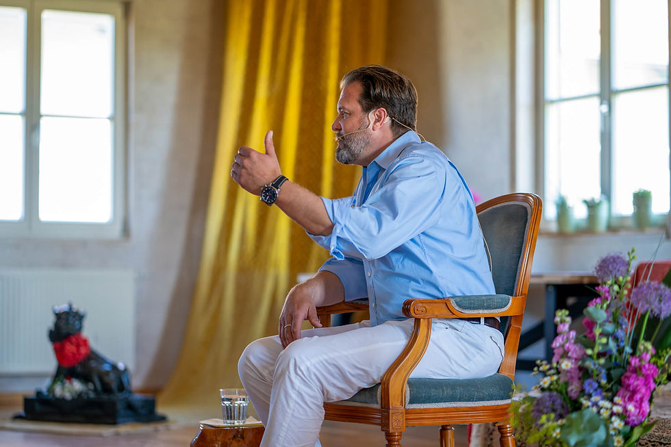 spiritueller-lehrer-daniel-hertlein-workshop.jpeg