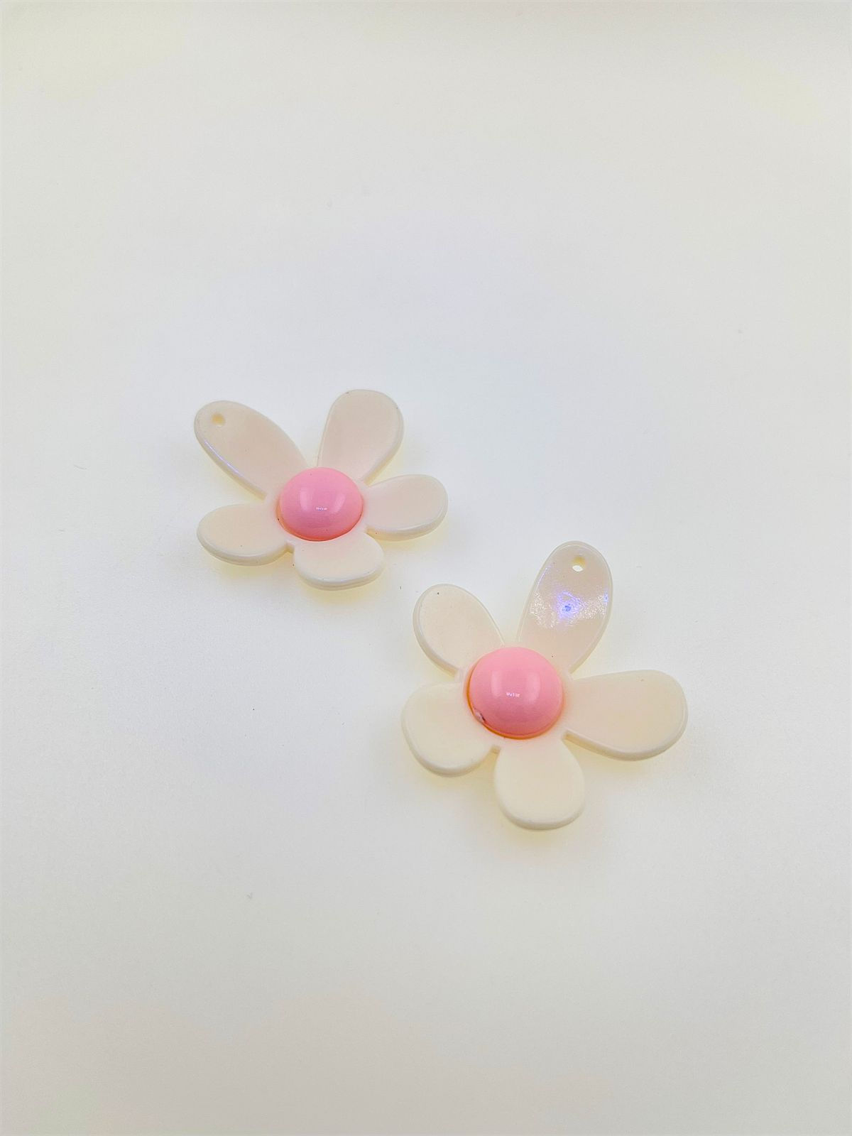 Dije flor blanca y rosa