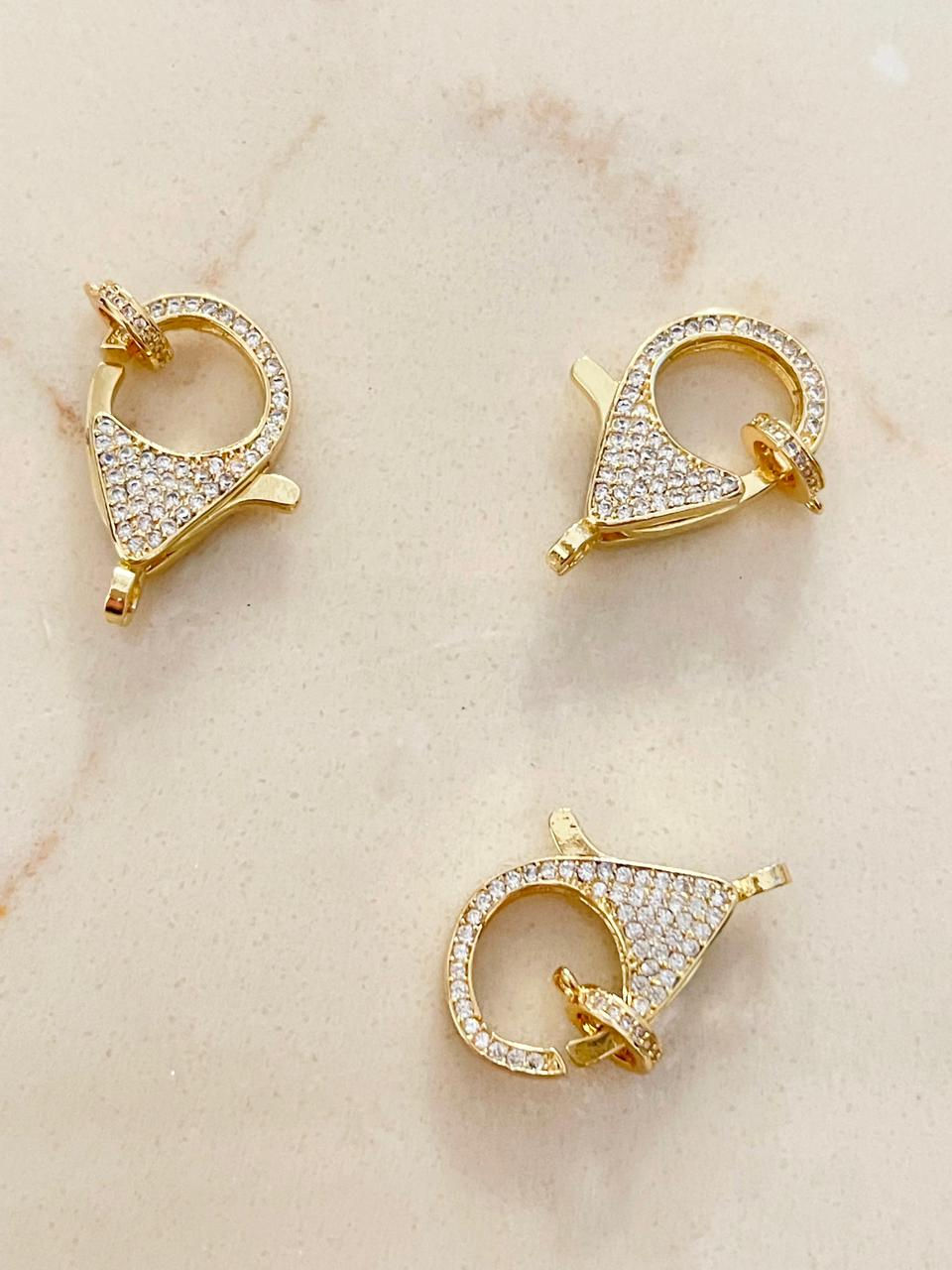 Broche con microcirconia