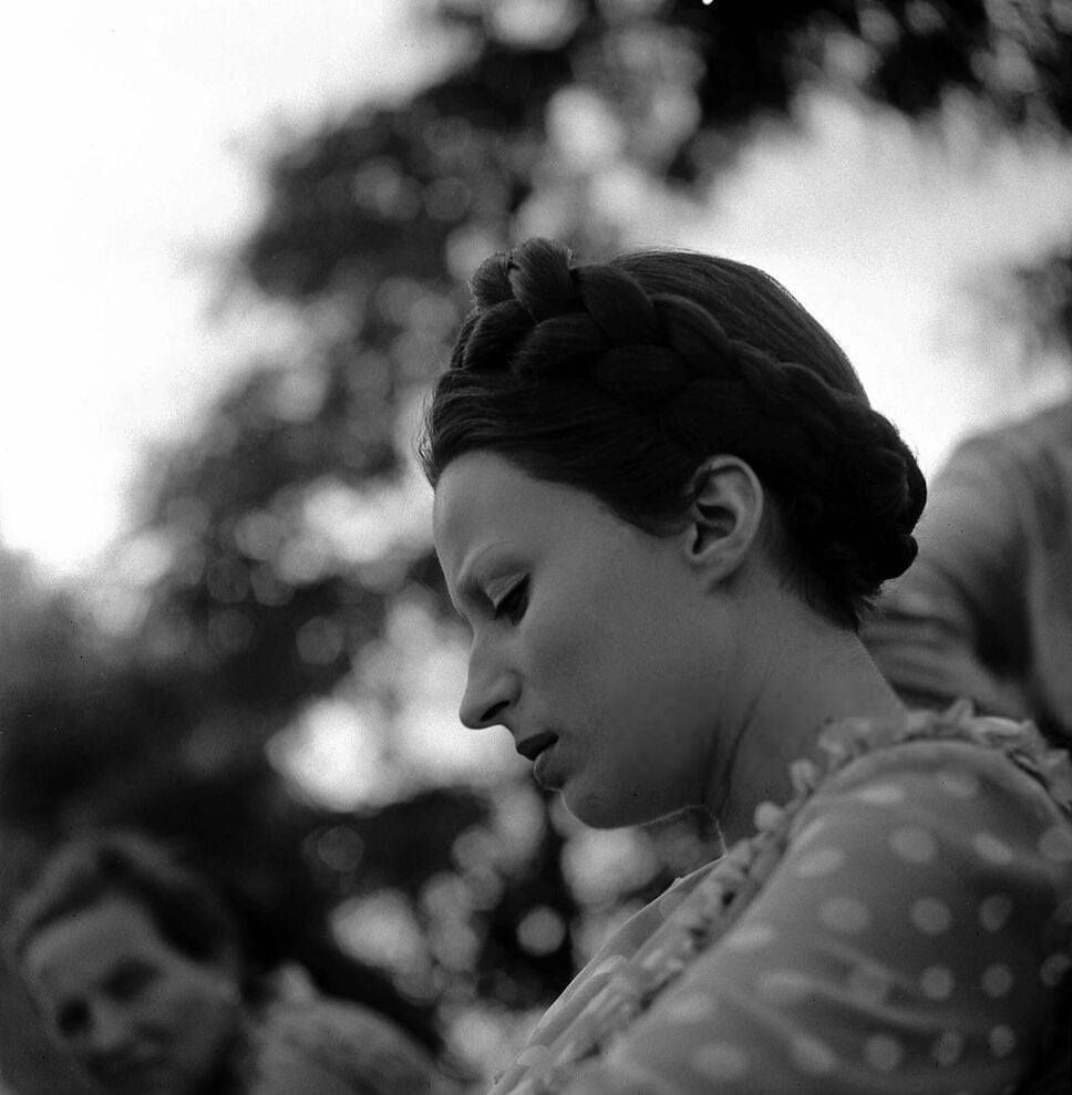 Silvana Mangano durante le riprese del film di Pier Paolo Pasolini, Edipo re, Cascina Moncucca Sant'Angelo Lodigiano (LO), 28/06/1967 © Archivi Farabola/Tutti i diritti riservati