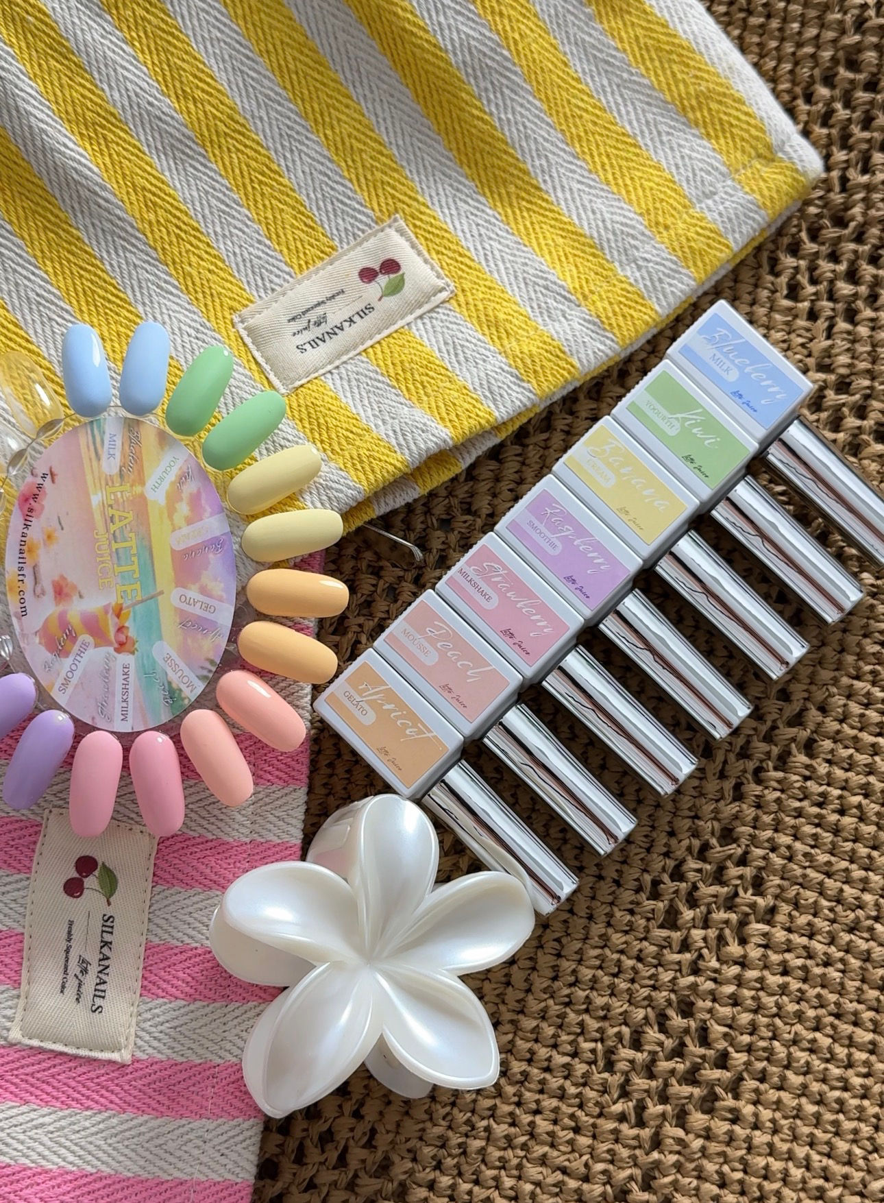 Pochette latte juice + lot de 7 vernis