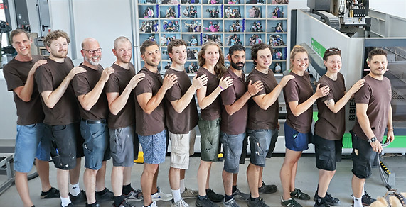 Teamfoto für ein tolles Betriebsklima