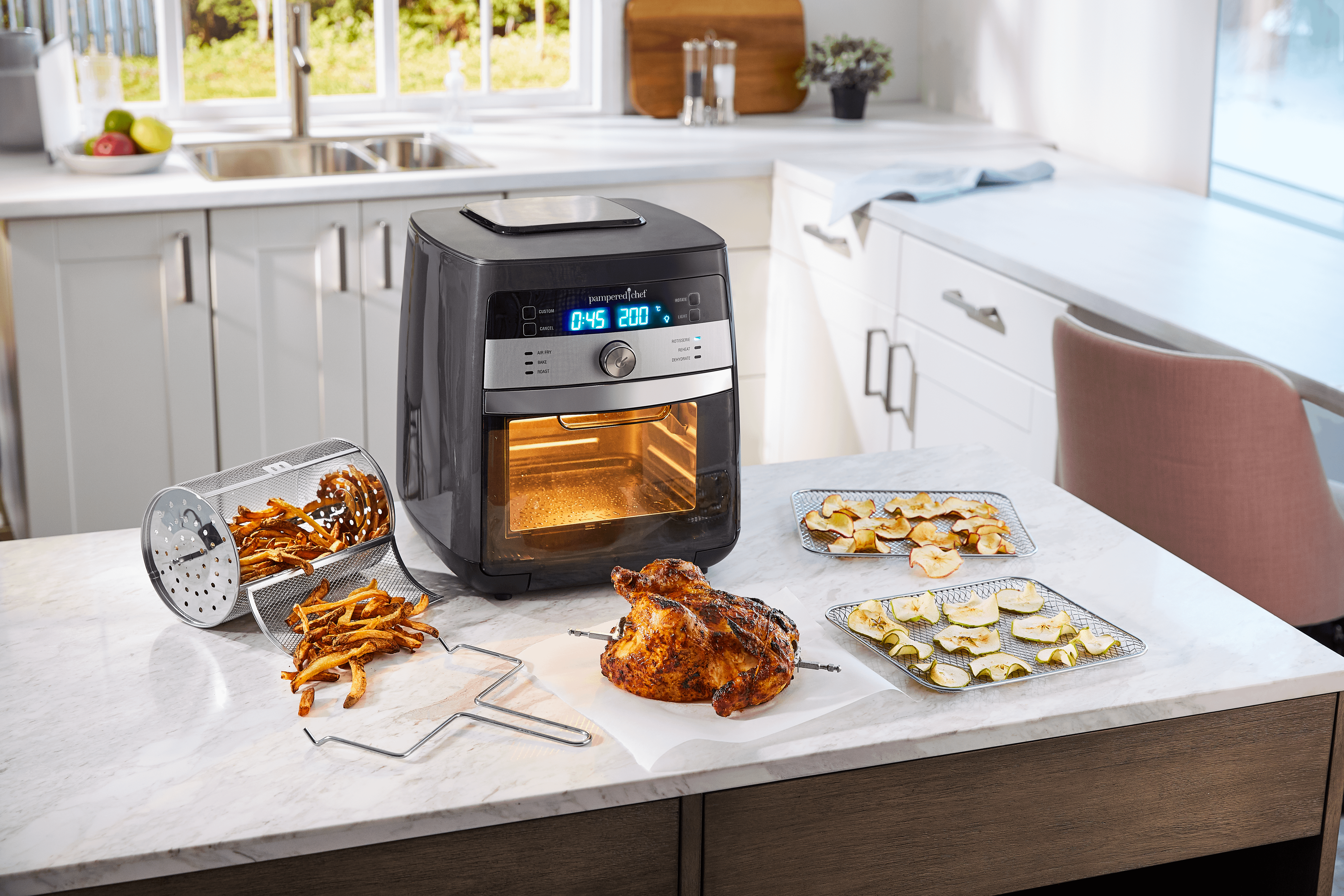 100461_Rotisserie Chicken_French Fries_Apples_Celsius_EU_V03_RT.gif