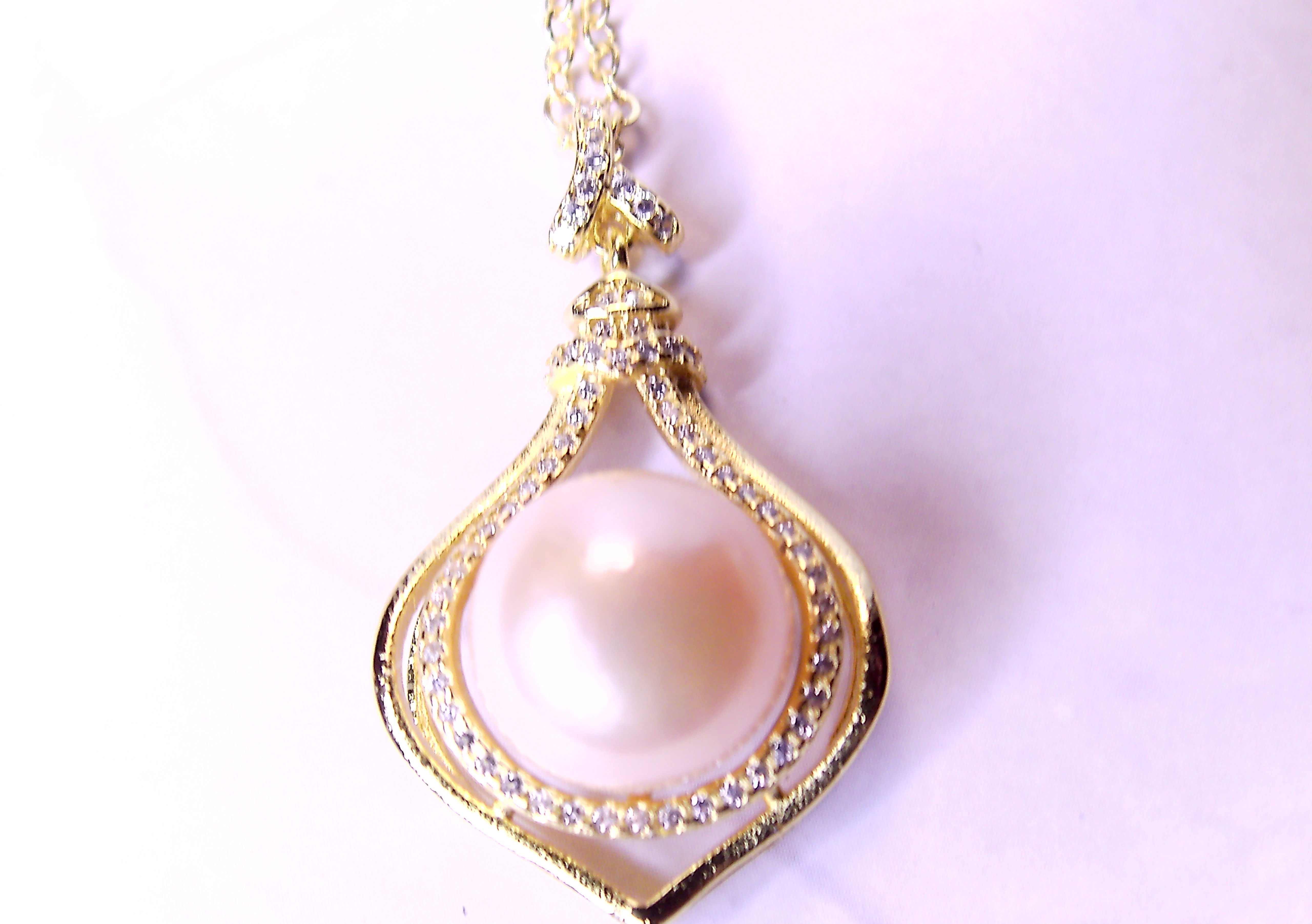 Golden Blush Pendant