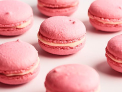 Strawberry Macarons Sel et Terre.jpeg