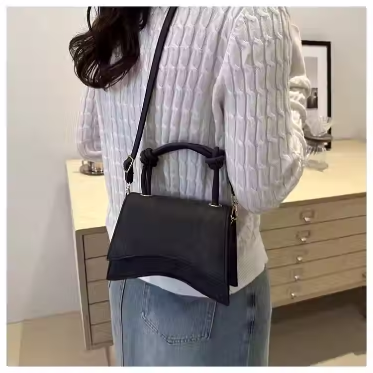 Thumbnail: Luna Square Bag