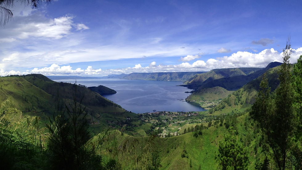 Vista panoramica sul lago