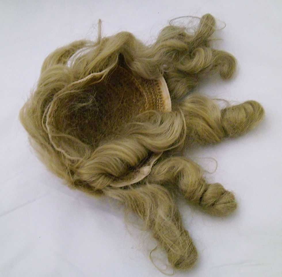 Miniatura: Beautiful Vintage porcelain doll wit wig & original costume - 24,4in/62cm