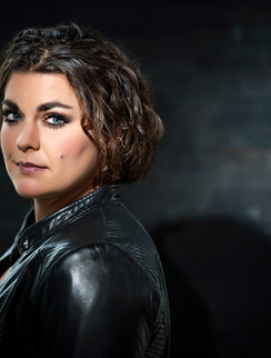 Sarah-Felhaber--by--Michelle-Valberg  _Z611829.jpg