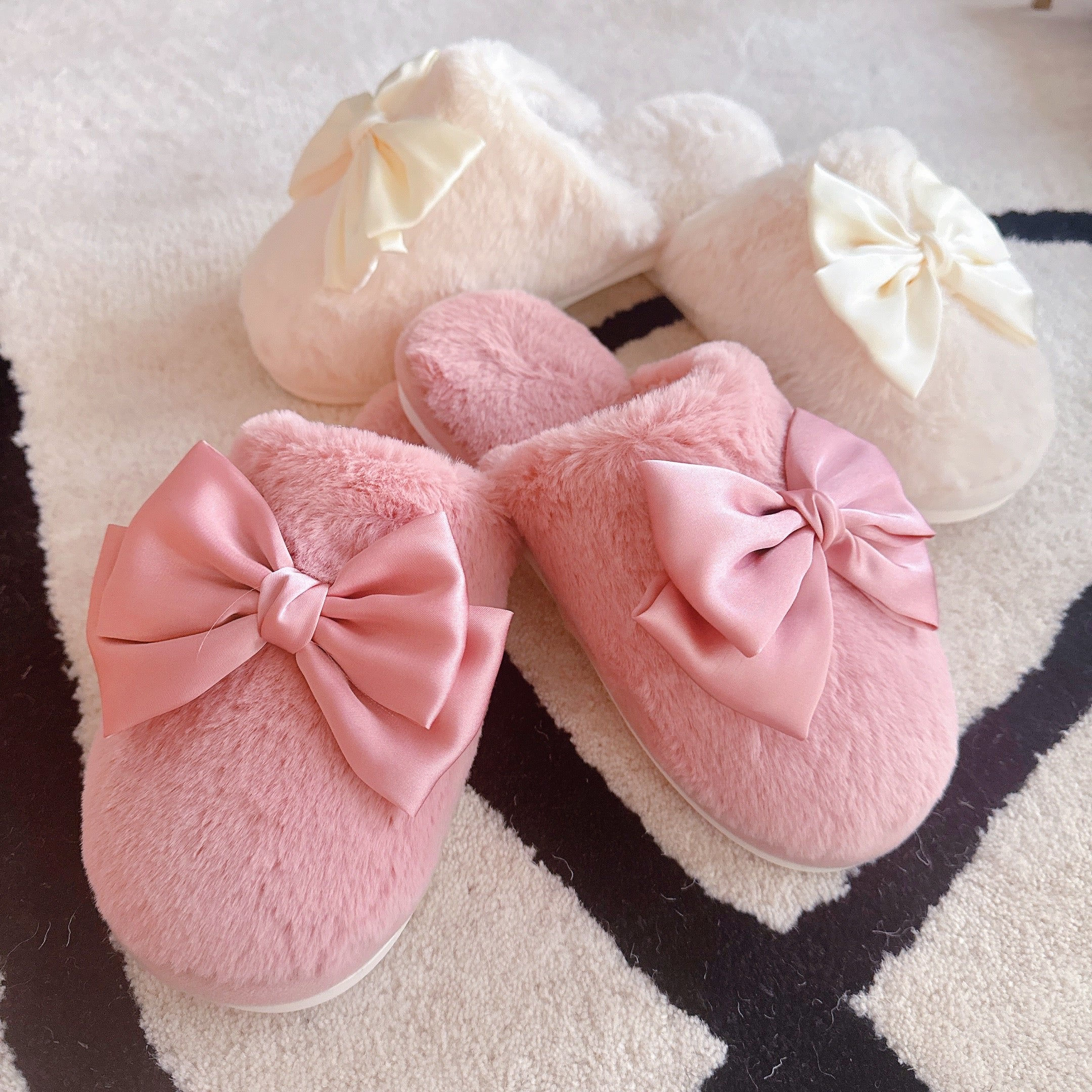 Cozy Faux Fur Lounge Slippers