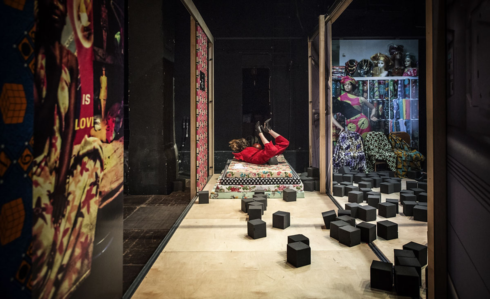 Kalifornia Grace Slick TR Warszawa kadr ze spektaklu