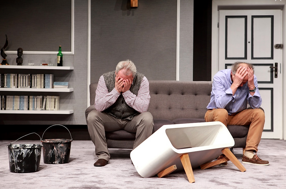 Godzinka spokoju kadr ze spektaklu Teatr Kwadrat