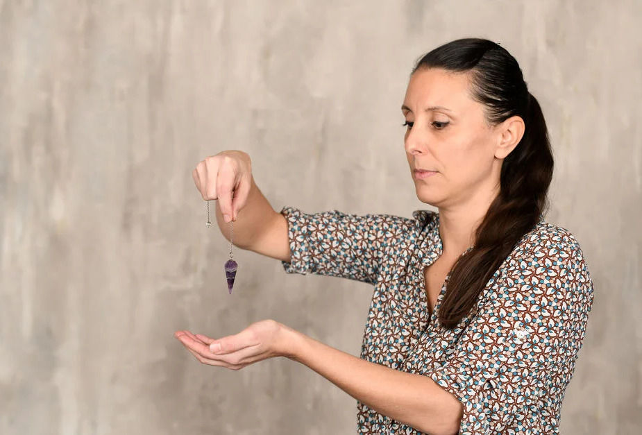 Portrait d’une entrepreneure accompagnée par la formation Poil à Gratter pour incarner son activité
