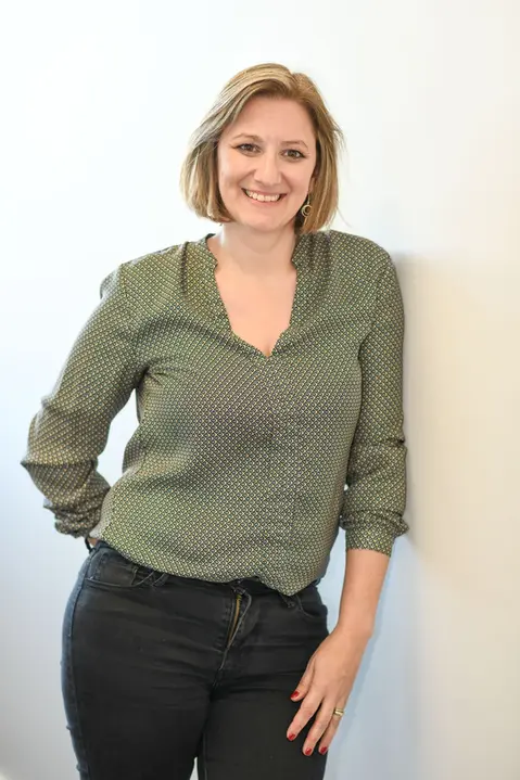Portrait d’une créatrice accompagnée dans sa formation entrepreneuriat et son passage à l’action