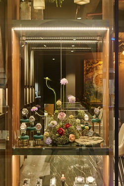 Window Display Styling for luxury watches @ Kim Watch
