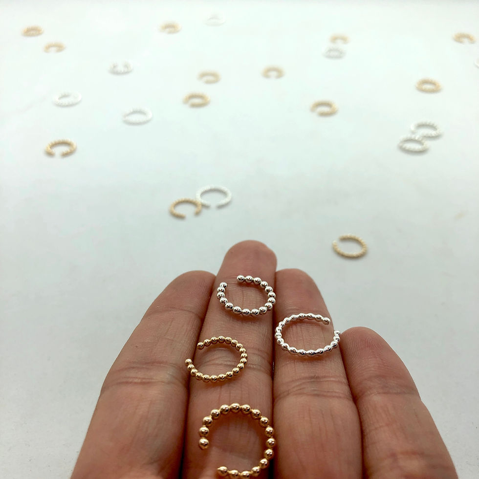 Thumbnail: Silver Earcuff