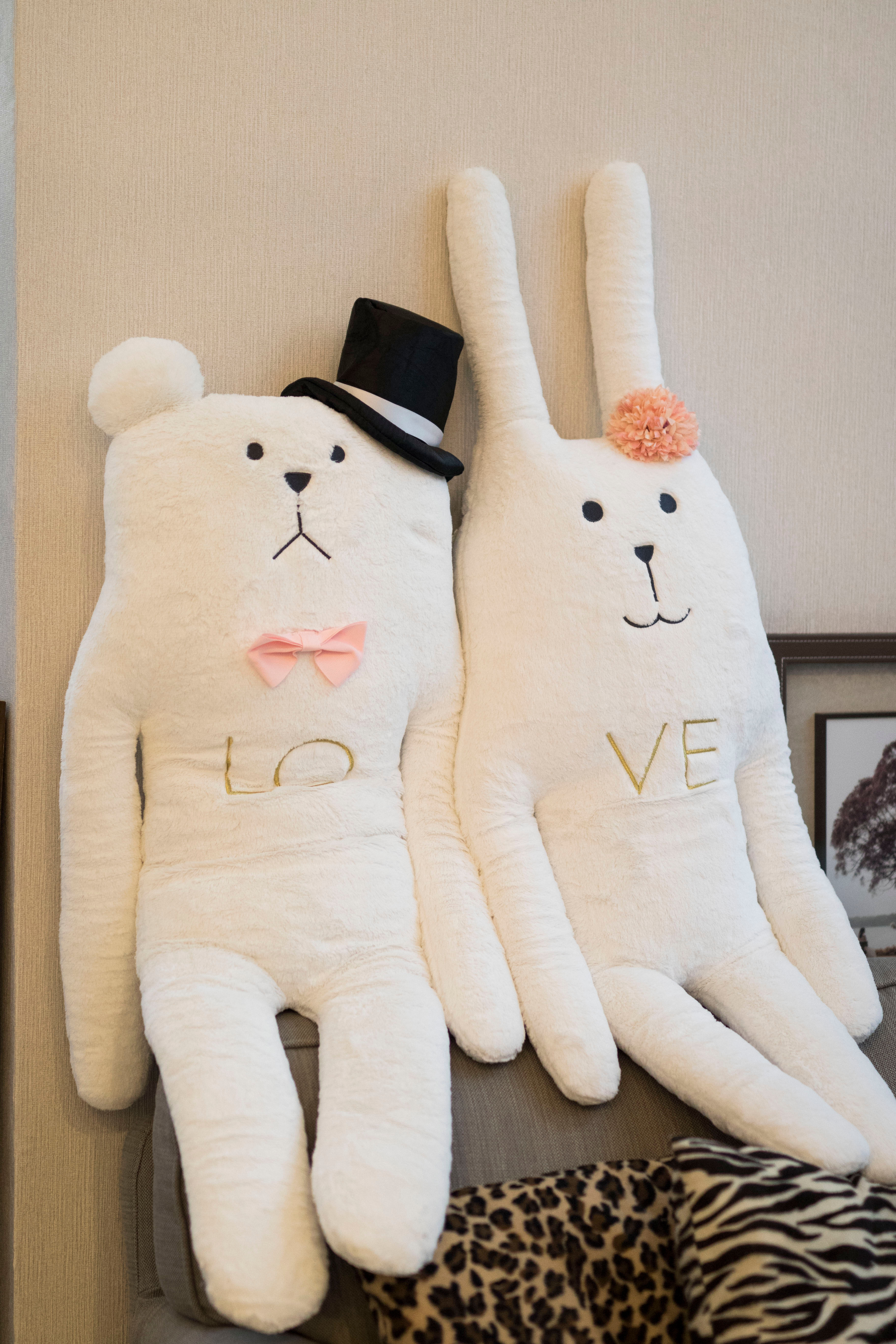 Table Decor Props015 - "LOVE" bear