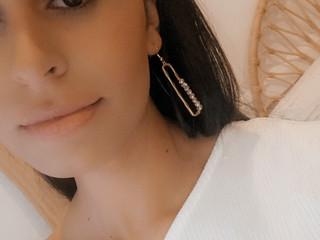 Celeste wearing the Josephine earring
