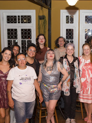 Coletivo Marianas e Mulherio das Letras Paraná promovem sarau e conversa sobre estarismo durante a 44ª Semana Literária do Sesc PR