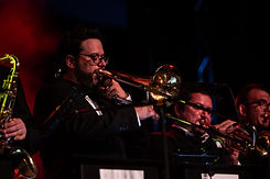Tromboniste avec Big band Swing pour danseurs de Lindy hop style Vintage
