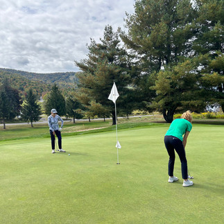 Ladies putting at Windham Golf Club in Windham, New York