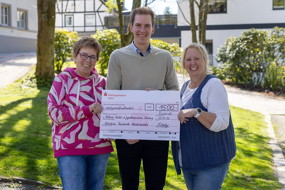 Übergabe Spende Adventstombola 2025