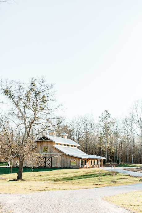 SpringHaus Farm has many dates available with great prices for elopement time frames