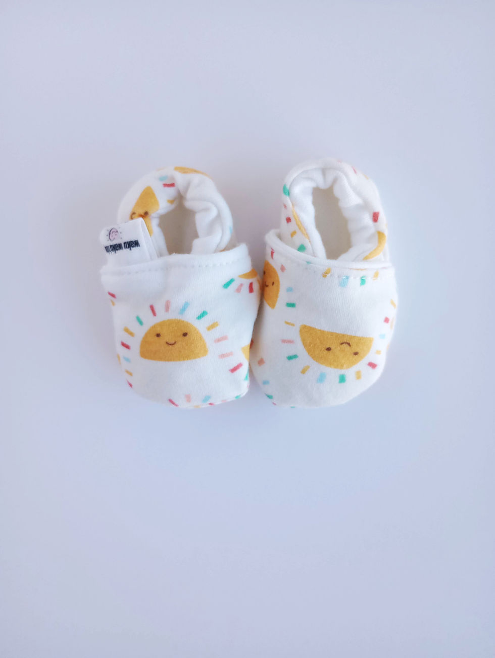 Thumbnail: sun rainbow shoes