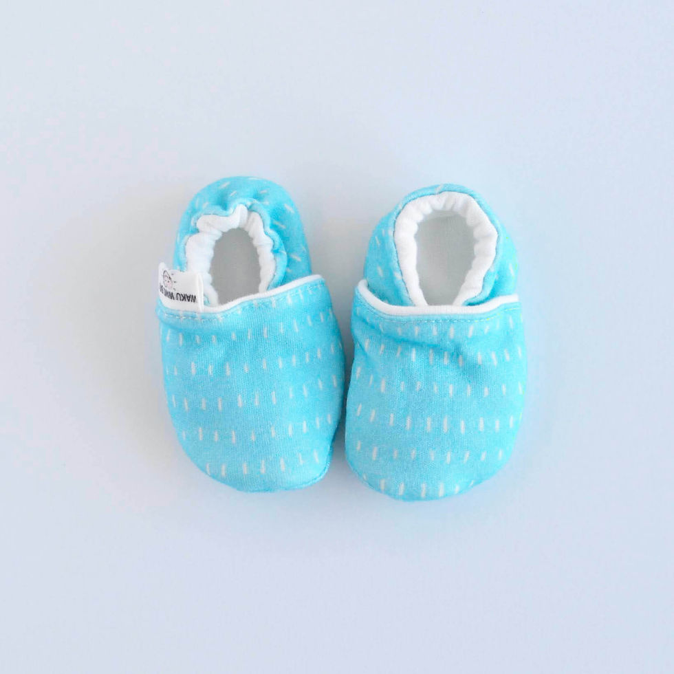 Thumbnail: Blue and white dots baby shoes