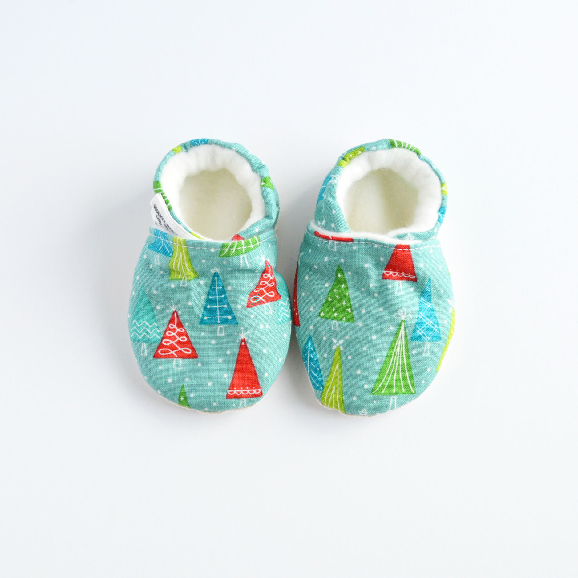 Cotton Stay-On Shoes - Holiday Trees