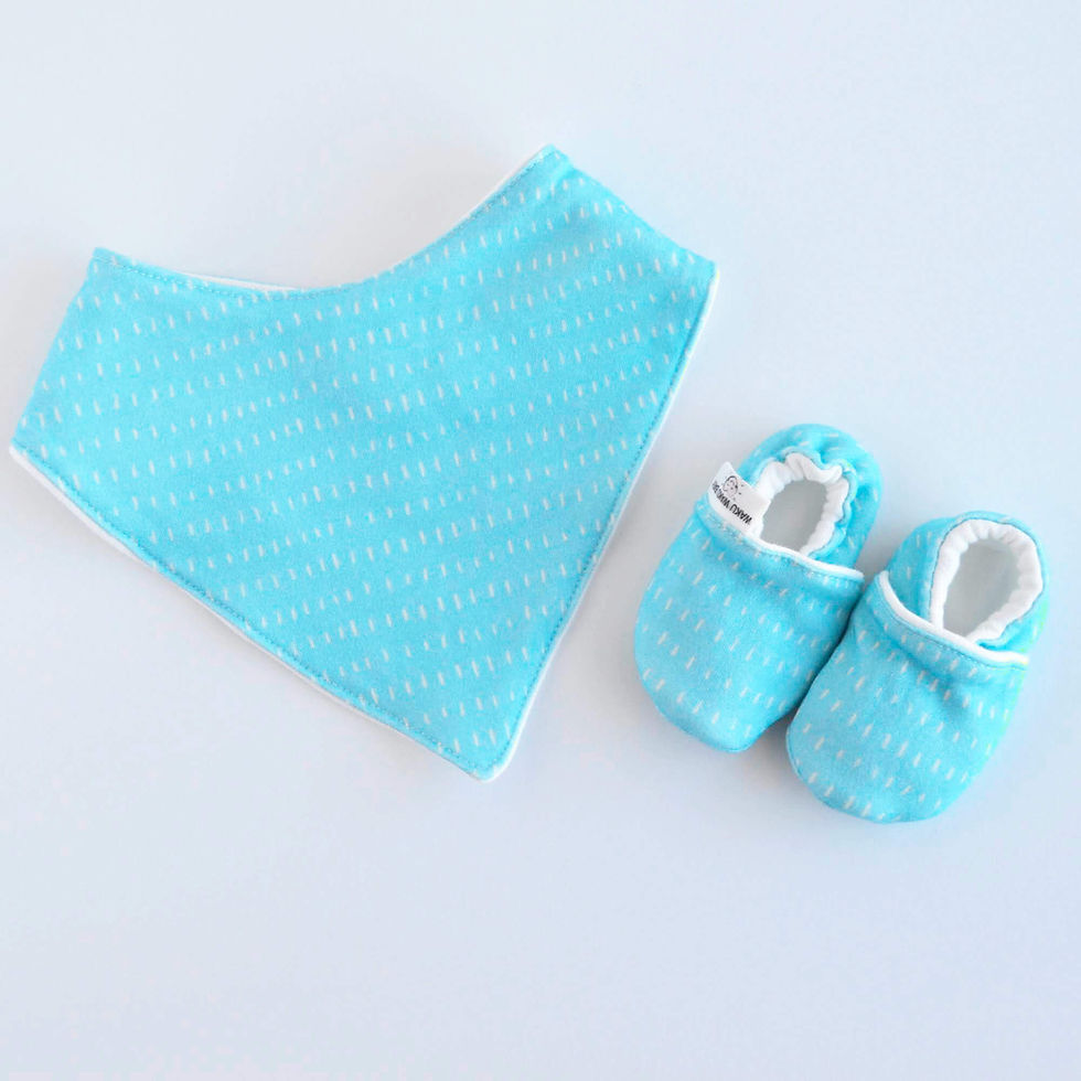 Thumbnail: Blue and white dots baby shoes