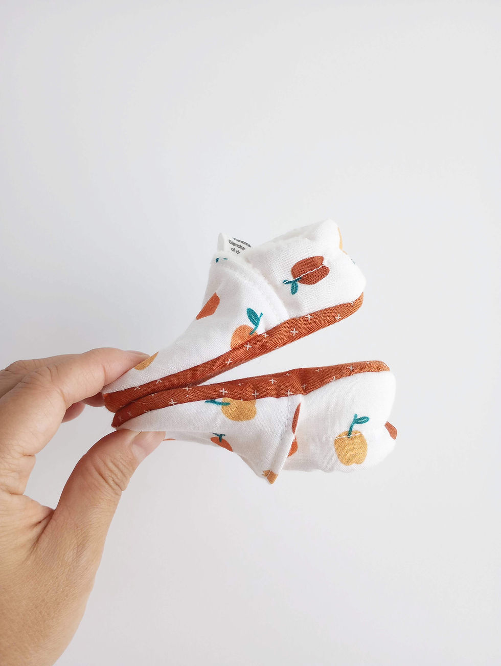 Thumbnail: autumn apple shoes