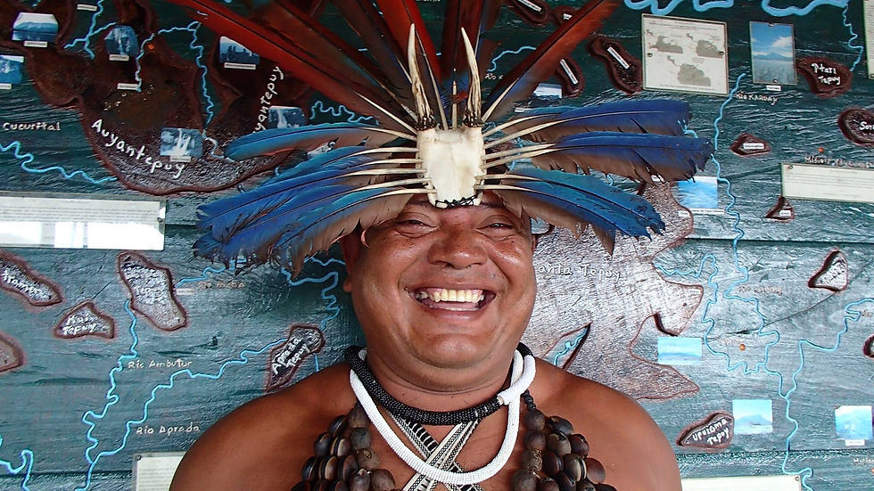 Muerte is a well-known pemon in Canaima. He is a guide for Wakü Lodge, but he welcomes every tourist he sees at the Canaima airport.
