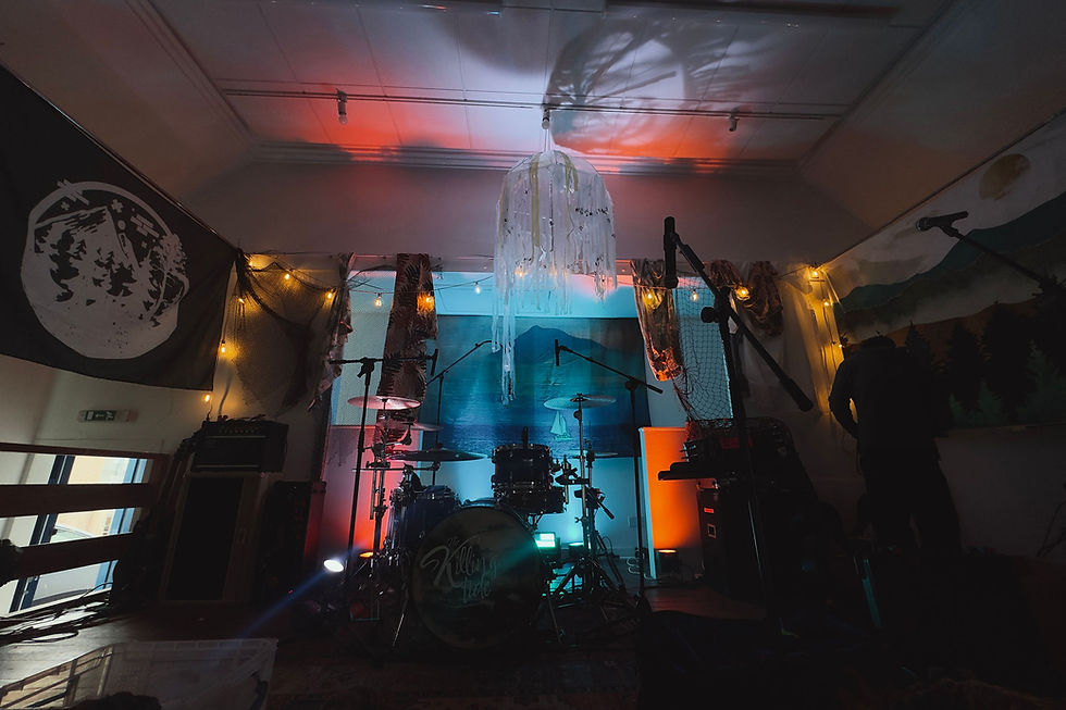 SEABOUND : THE GATHERING TIDE