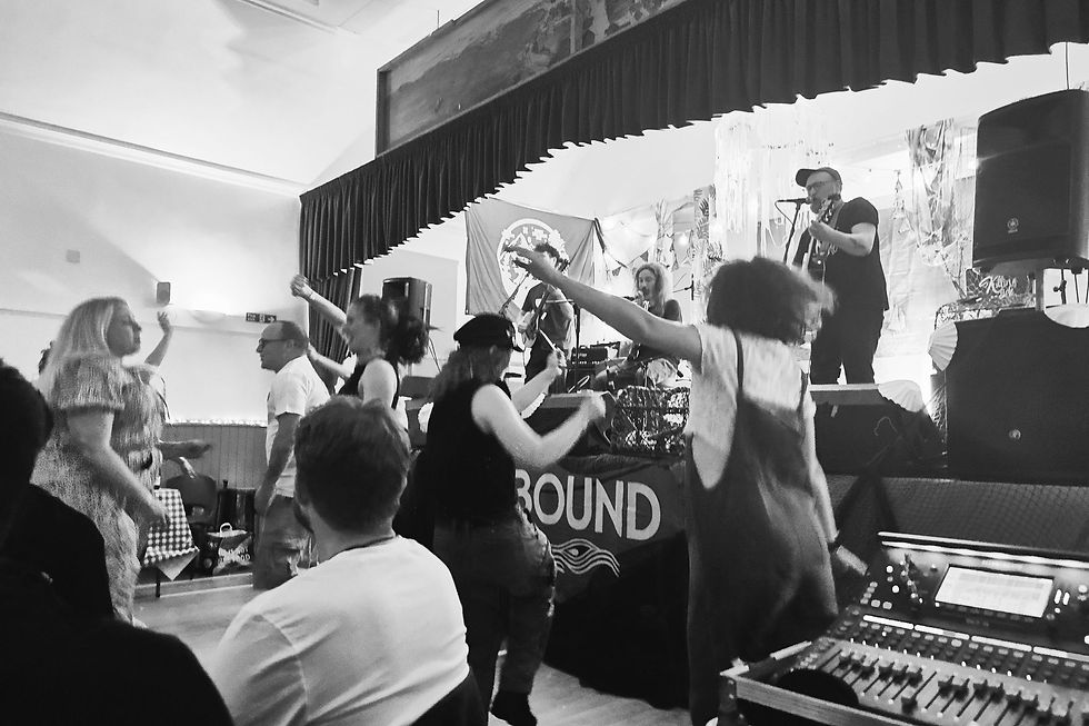 SEABOUND : THE GATHERING TIDE