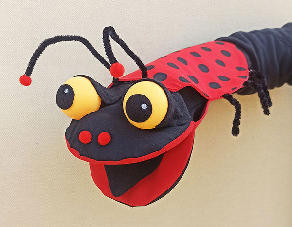 Marioneta de guante de mariquita
